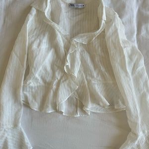 NWT. Zara White Viscose Blend Striped Ruffled V-neck Blouse. Size xs